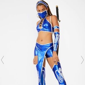 Kitana Mortal Kombat “Throwing Blades” costume